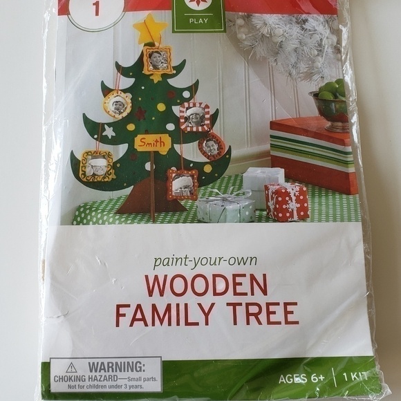 (set of 2) Paint your own Wooden Family Christmas 3D Tree - Picture 1 of 3
